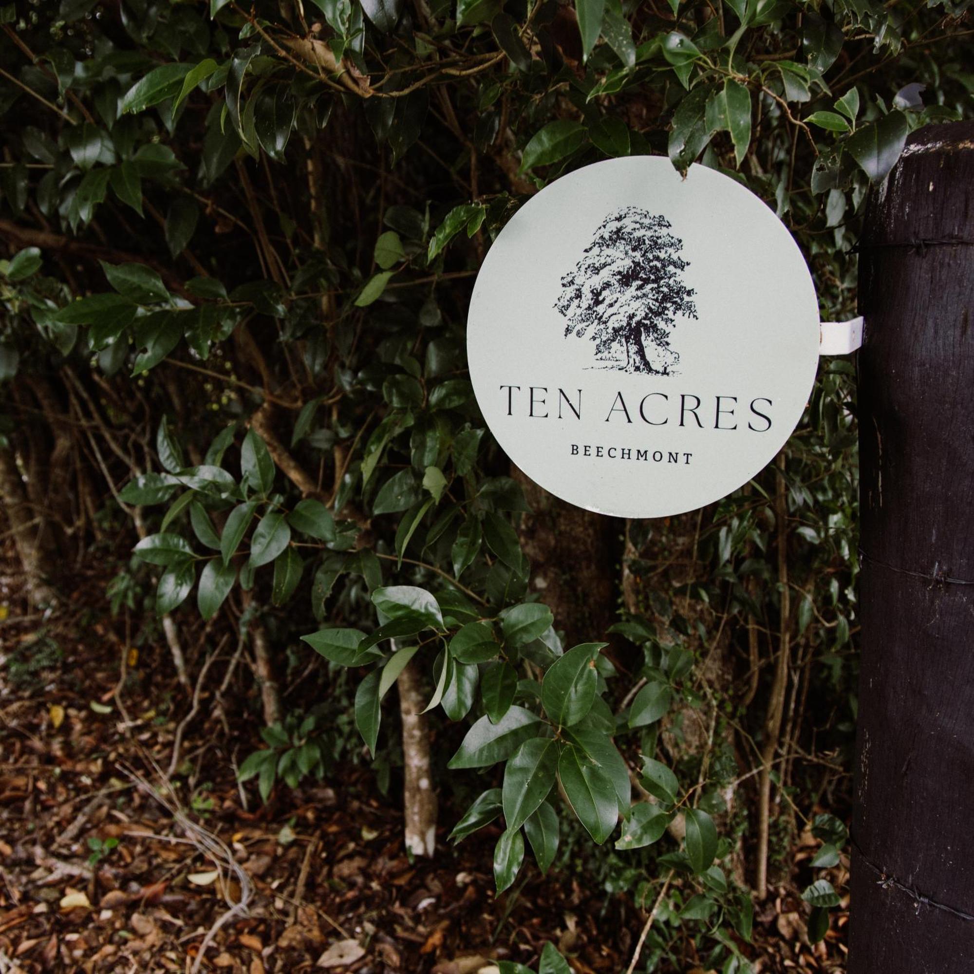 Ten Acres Beechmont ภายนอก รูปภาพ